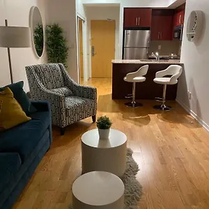 Cn Tower Maple Leaf Square Luxurious 2 Bedroom Apartment