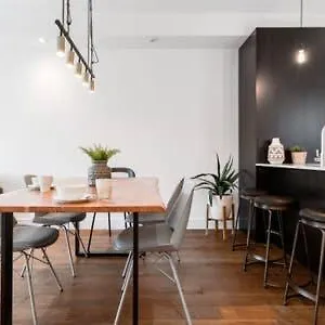 Sleek In The Heart Of Little Italy By Den Apartment